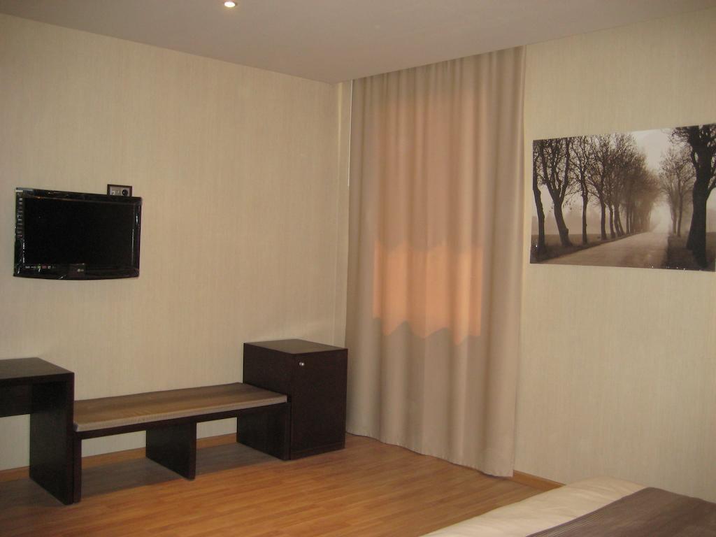 Dinastia Hotel Getafe Luaran gambar