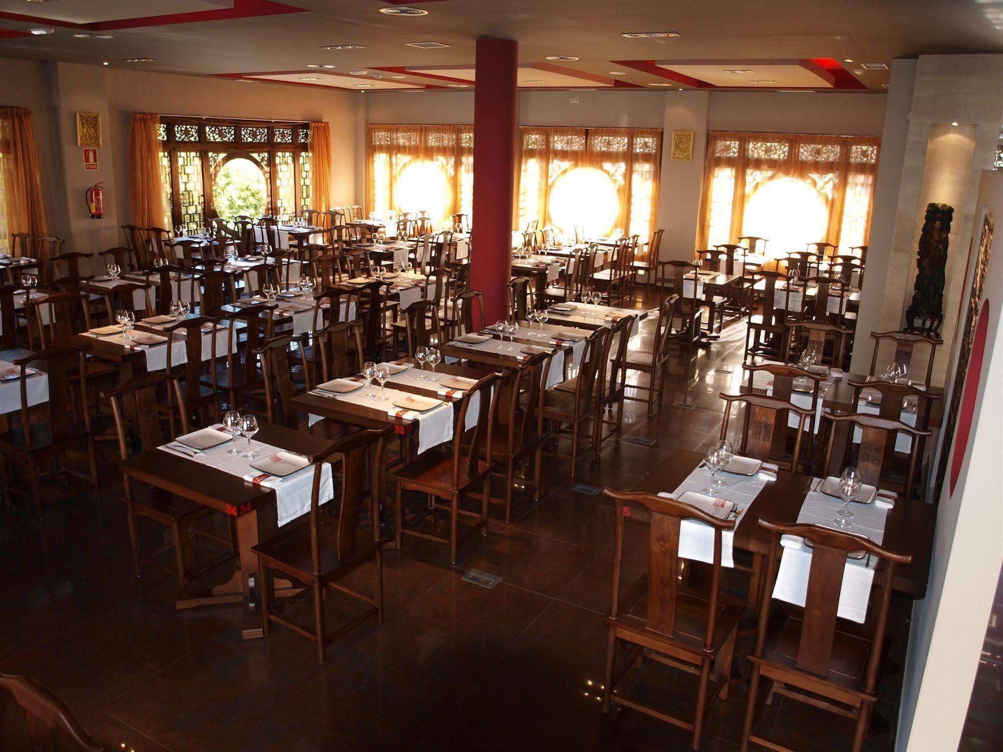 Dinastia Hotel Getafe Luaran gambar